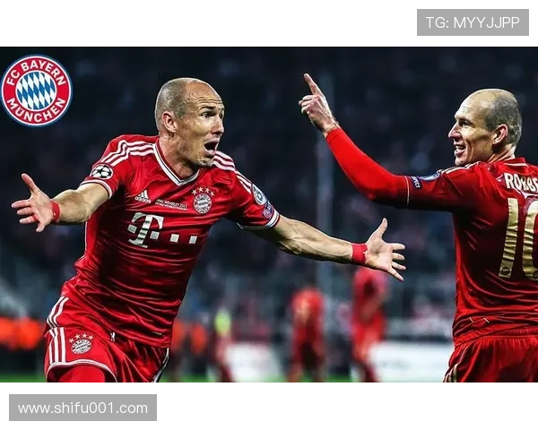 41岁罗本久违重返慕尼黑现身拜仁主场观战欧冠对布鲁日比赛